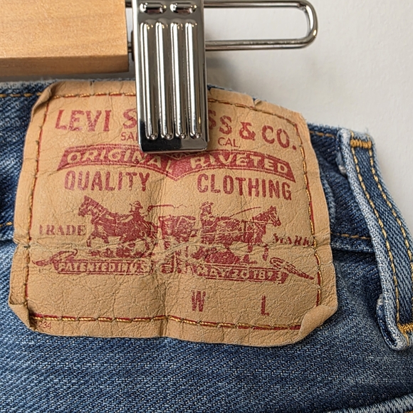 Levi's Men's Relaxed Straight Blue Jeans - Picture 5 of 16